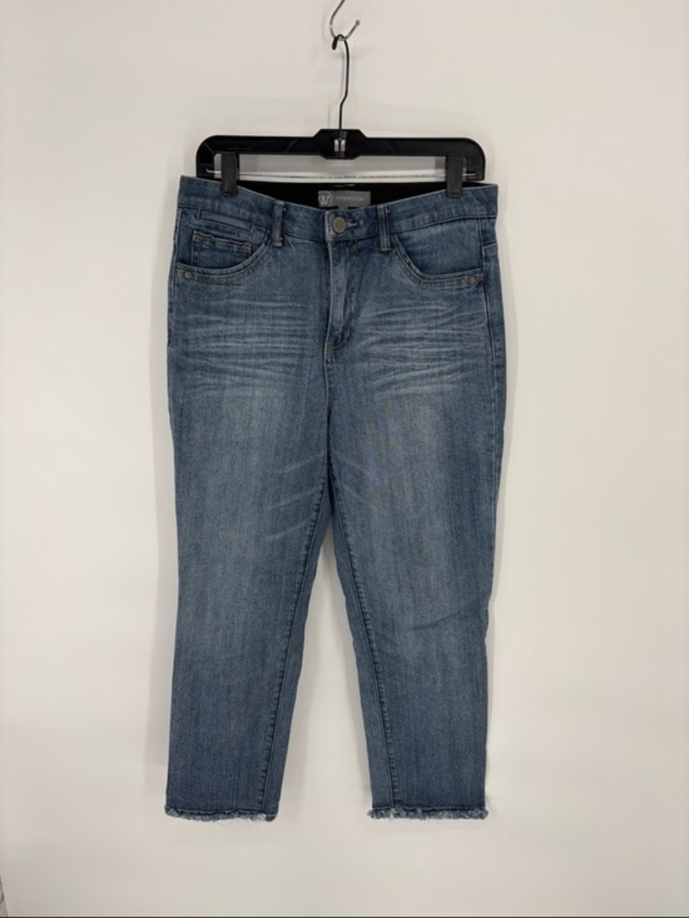 🍕 Wit & Wisdom straight leg fray hem ab shape tech jeans